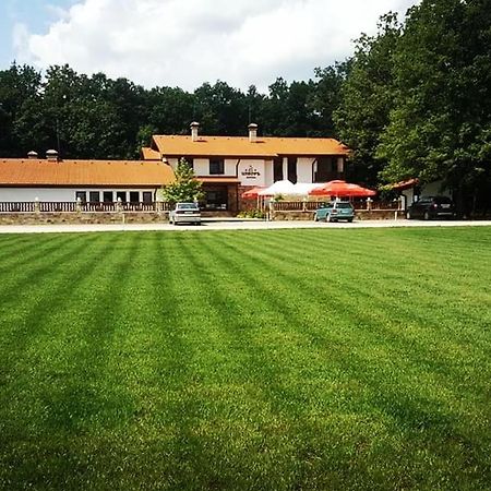 Izvor Hotel "Изворъ" Shipot Exterior foto