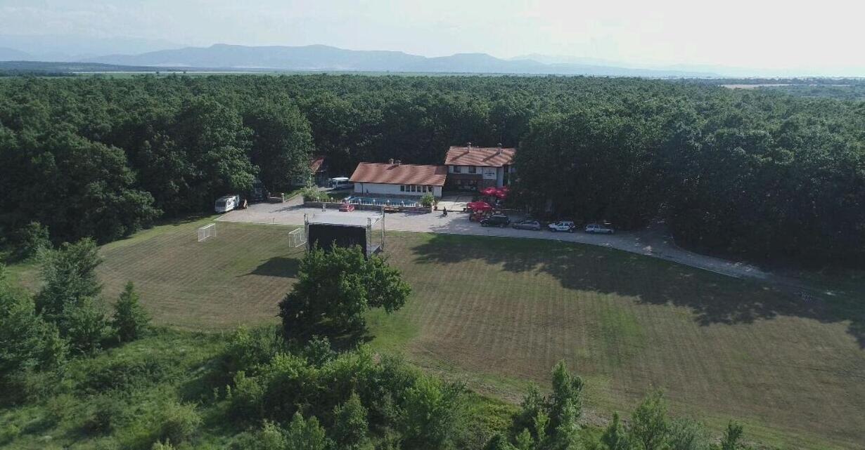 Izvor Hotel "Изворъ" Shipot Exterior foto