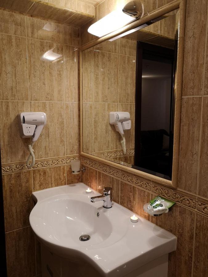 Izvor Hotel "Изворъ" Shipot Exterior foto